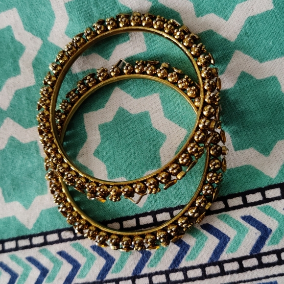 Bangles Golden - Picture 3 of 4